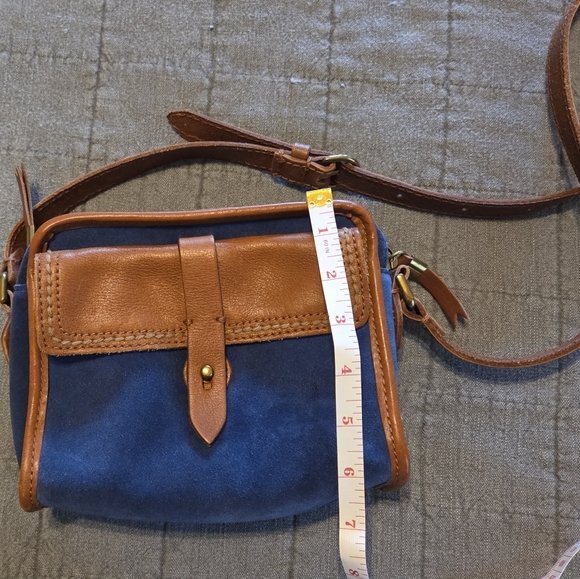 Madewell 1937 Camden Crossbody Bag in Blue Suede - Picture 9 of 12